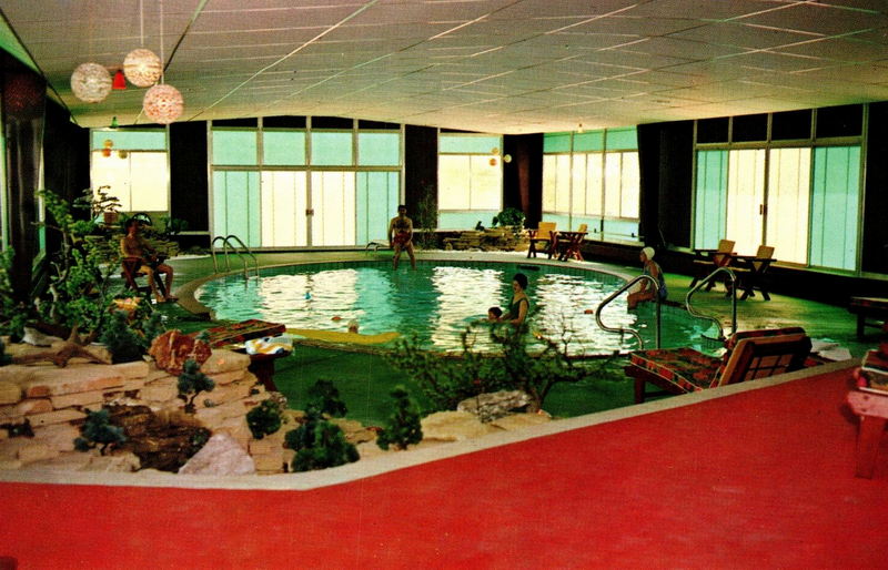 McGuires Grill & Motel - Pool (newer photo)